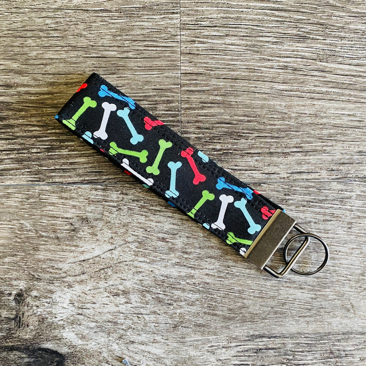 Bow Wow - Lucky Bones