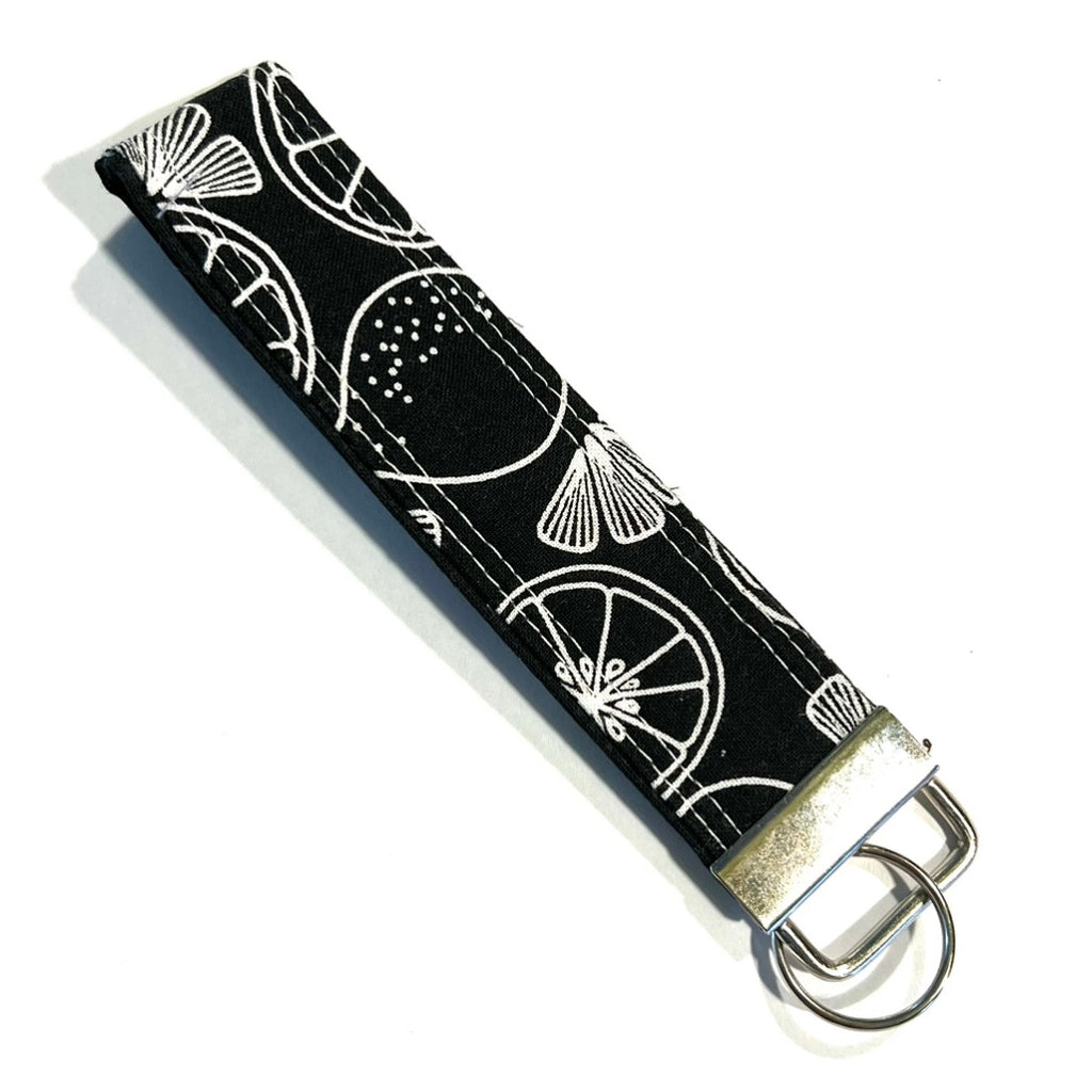 Frutas - Lemons on Black